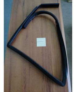 GUIA VIDRIO TRASERO DERECHO