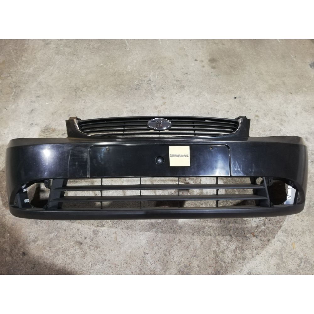 PARAGOLPES DELANTERO COMPLETO CON CARETA