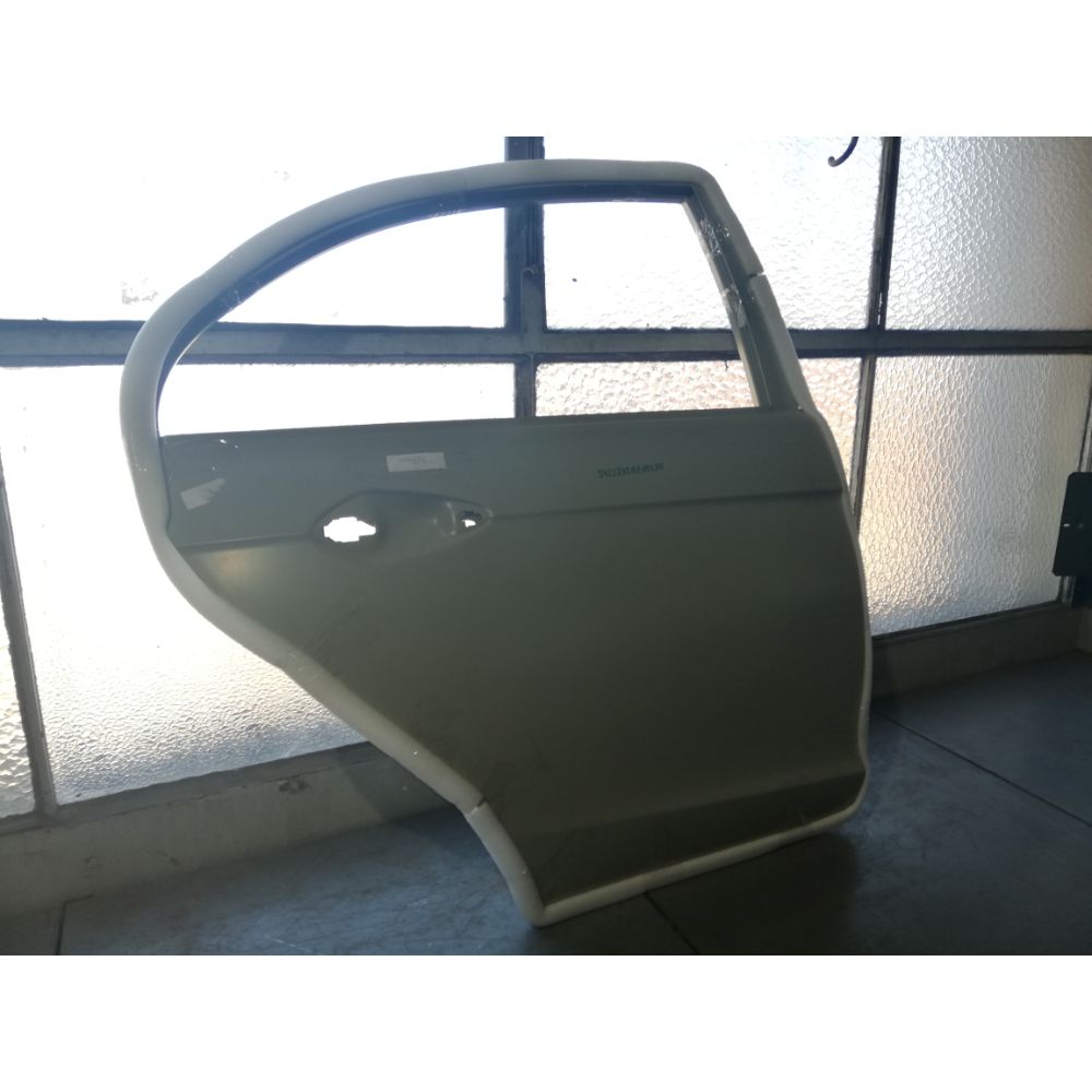 PUERTA TRASERA DERECHA