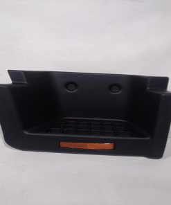 PISADERA SUPERIOR DERECHA (PLASTICO)