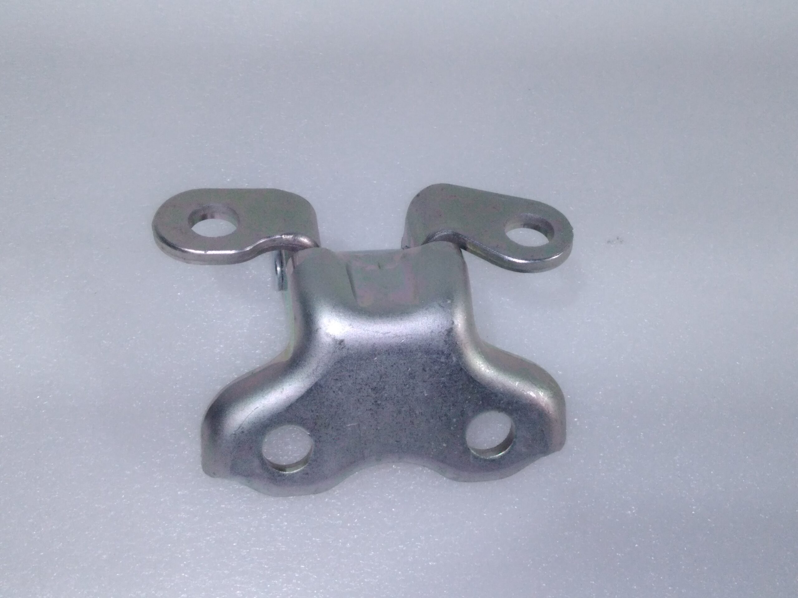 BISAGRA SUPERIOR TRASERA IZQUIERDA