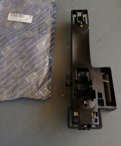 BASE DE MANIJA EXTERIOR DE PUERTA DELANTERA IZQUIERDA