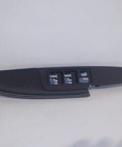 BASE DE INTERRUPTOR LEVANTA VIDRIO IZQUIERDO