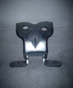 BISAGRA SUPERIOR DE PUERTA DELANTERA IZQUIERDA