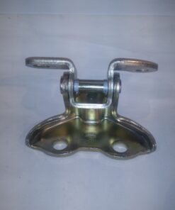 BISAGRA SUPERIOR DE PUERTA TRASERA DERECHA