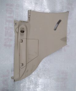 MOLDURA SUPERIOR DE PARANTE TRASERO DERECHO