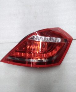 FAROL TRASERO DERECHA