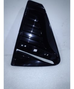 MOLDURA DERECHA DE PARAGOLPE TRASERO