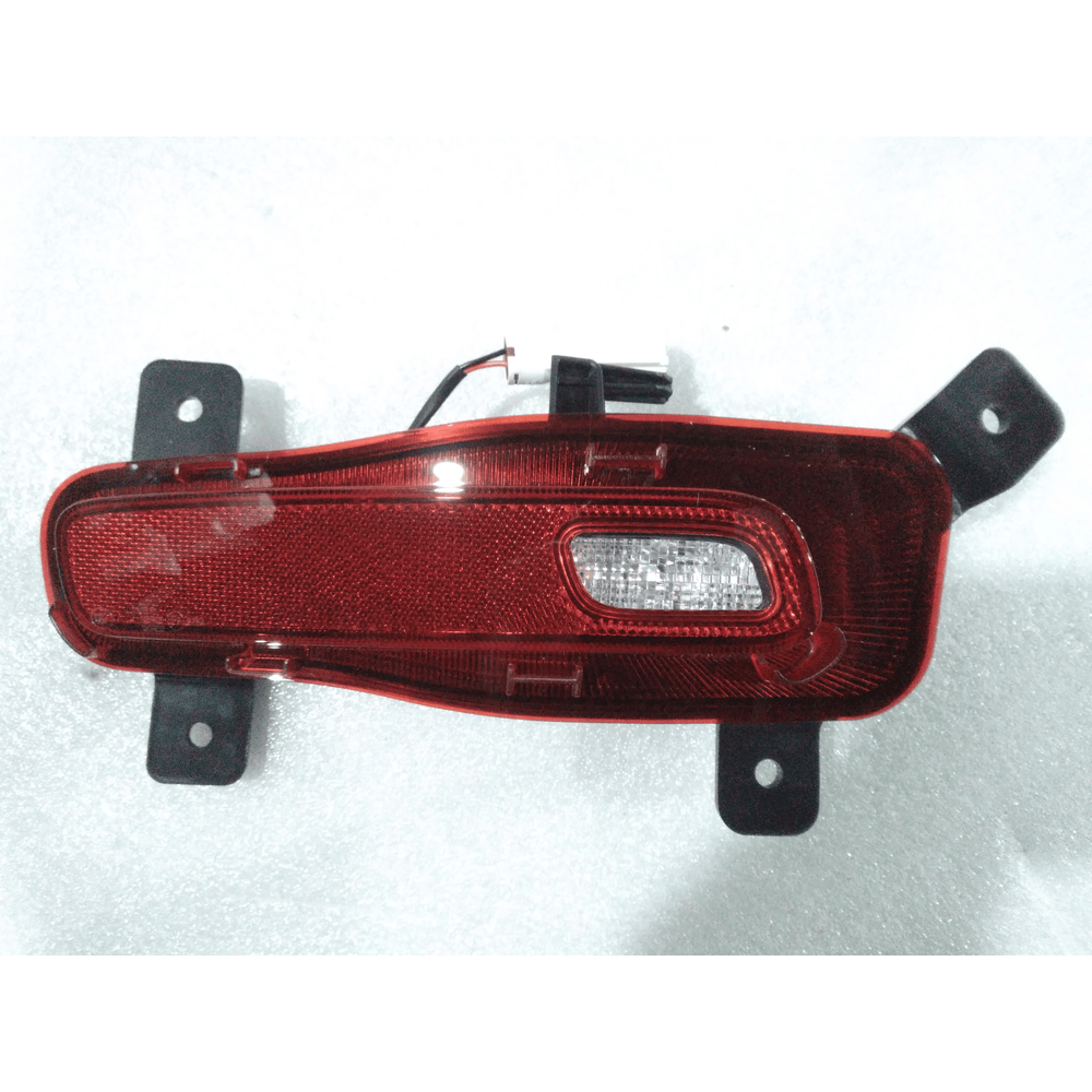 FAROL IZQUIERDO DE PARAGOLPE TRASERO