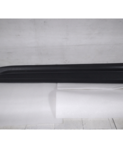 MOLDURA DE PUERTA DELANTERA IZQUIERDA