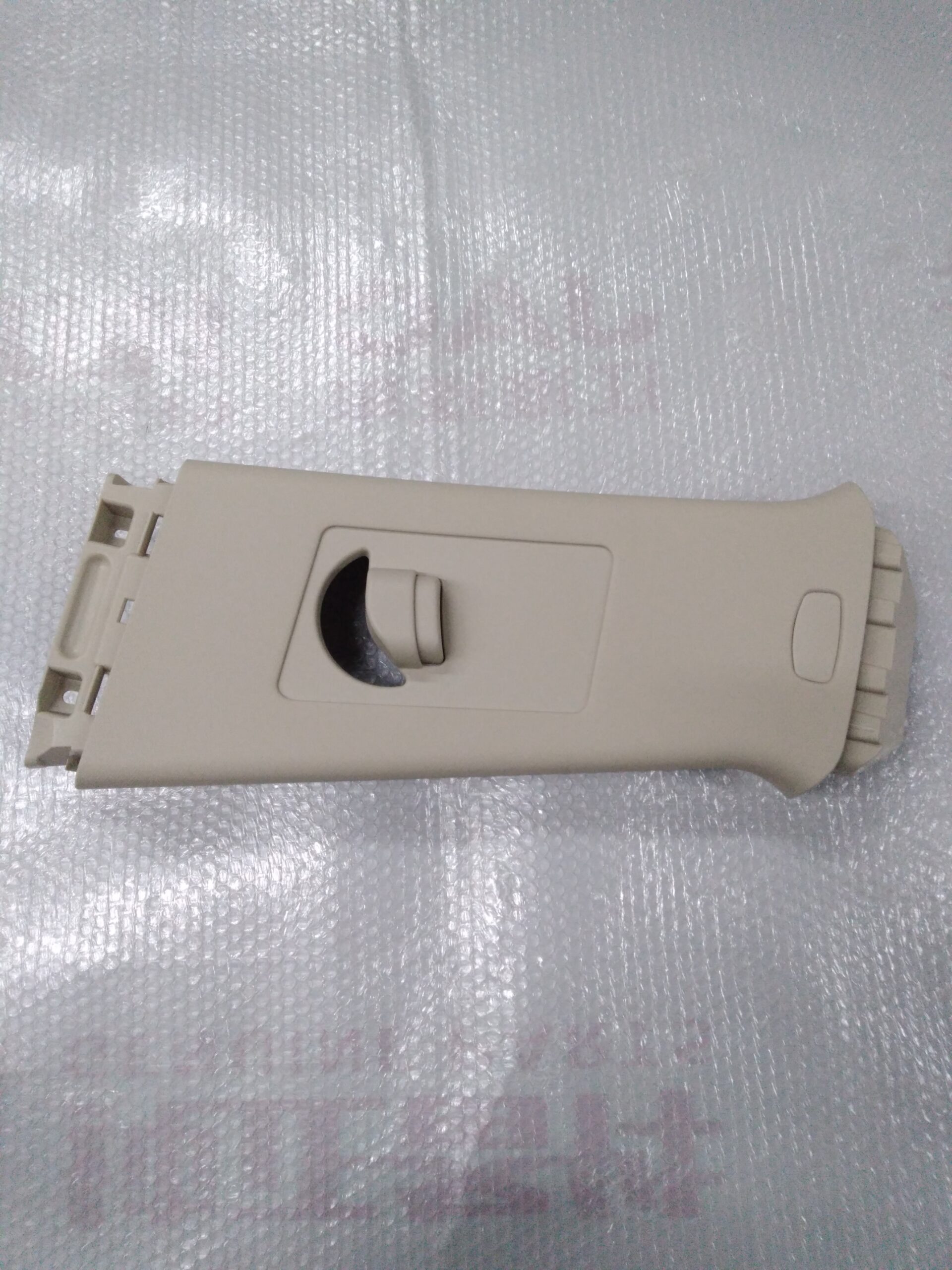 MULDURA SUPERIOR DE PARANTE CENTRAL IZQUIERDO