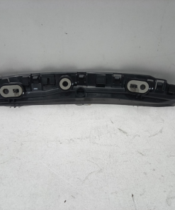 SOPORTE IZQUIERDO DE PARAGOLPE TRASERO