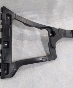 SOPORTE DERECHO DE PARAGOLPE TRASERO